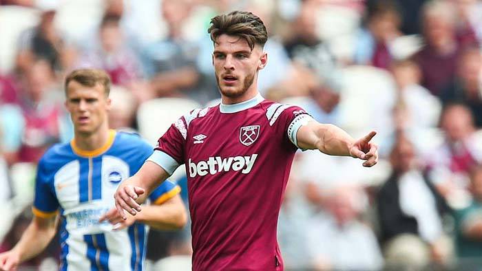 梅西曾被瓜迪奥拉安排踢陌生位置！他不断适应和学习，变得更强！