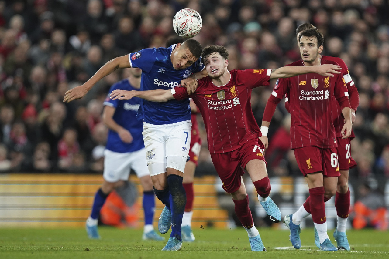 克尔费尔德：成为首位单场对诺伊尔打进两个点球的人？太棒了